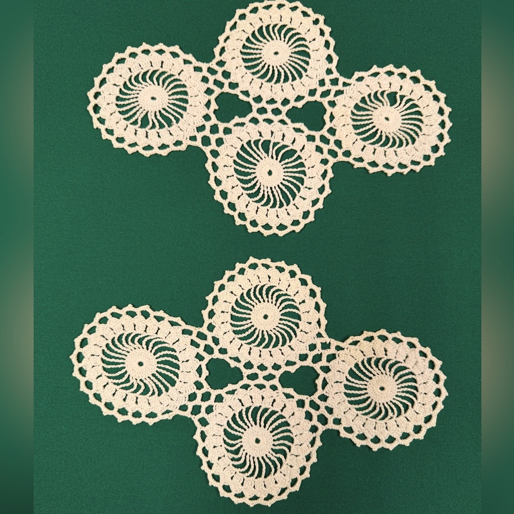 Vintage handmade Intricate light Cream Crochet Doilies 💕 make a bundle!